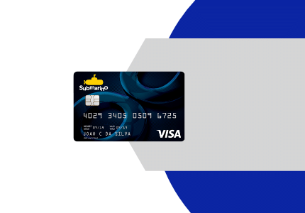 Cartão de crédito Submarino em formas geométricas azul e cinza.