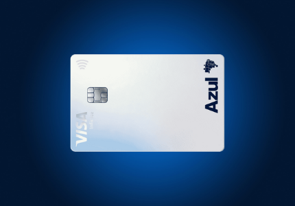 Cartão de crédito Itaucard Azul Visa Infinite em um fundo azul escuro iluminado.