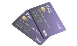 dois cartões Mooba Visa do banco PAN sobrepostos.