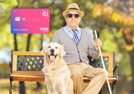 imagem decorativa com cartão de crédito iti Visa e deficiente visual com cão guia.