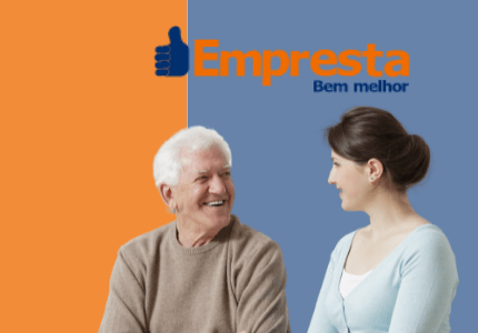 Um idoso e uma jovem sorrindo um para o outro e em cima a logomarca da rede de soluções financeiras Empresta Bem Melhor.
