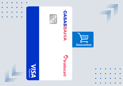 Cartão de crédito Casas Bahia Bradescard Visa Platinum e etiqueta com sua principal vantagem que é ter descontos exclusivos.