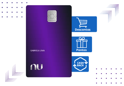 Cartão de crédito Nubank Ultravioleta e suas principais vantagens descritas em etiquetas que estão coladas no cartão.