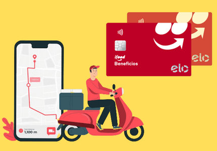 Aplicativo iFood na tela de um celular, desenho de um motociclista do iFood e dois cartões iFood sobrepostos.