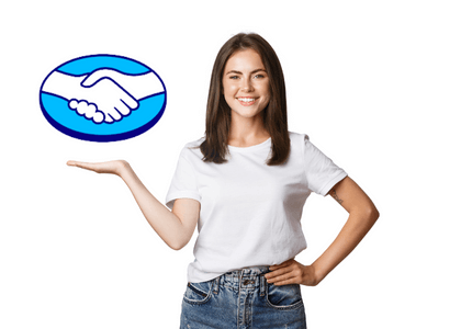 Mulher feliz demonstrando o símbolo do Mercado Pago.