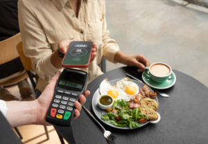 Credit vs. Debit: Which one is more worthwhile?